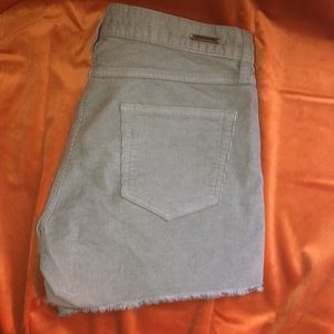 Corduroy raw hem shorts